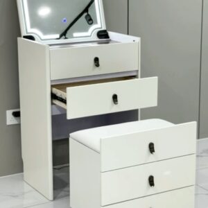 COIFFEUSE F08